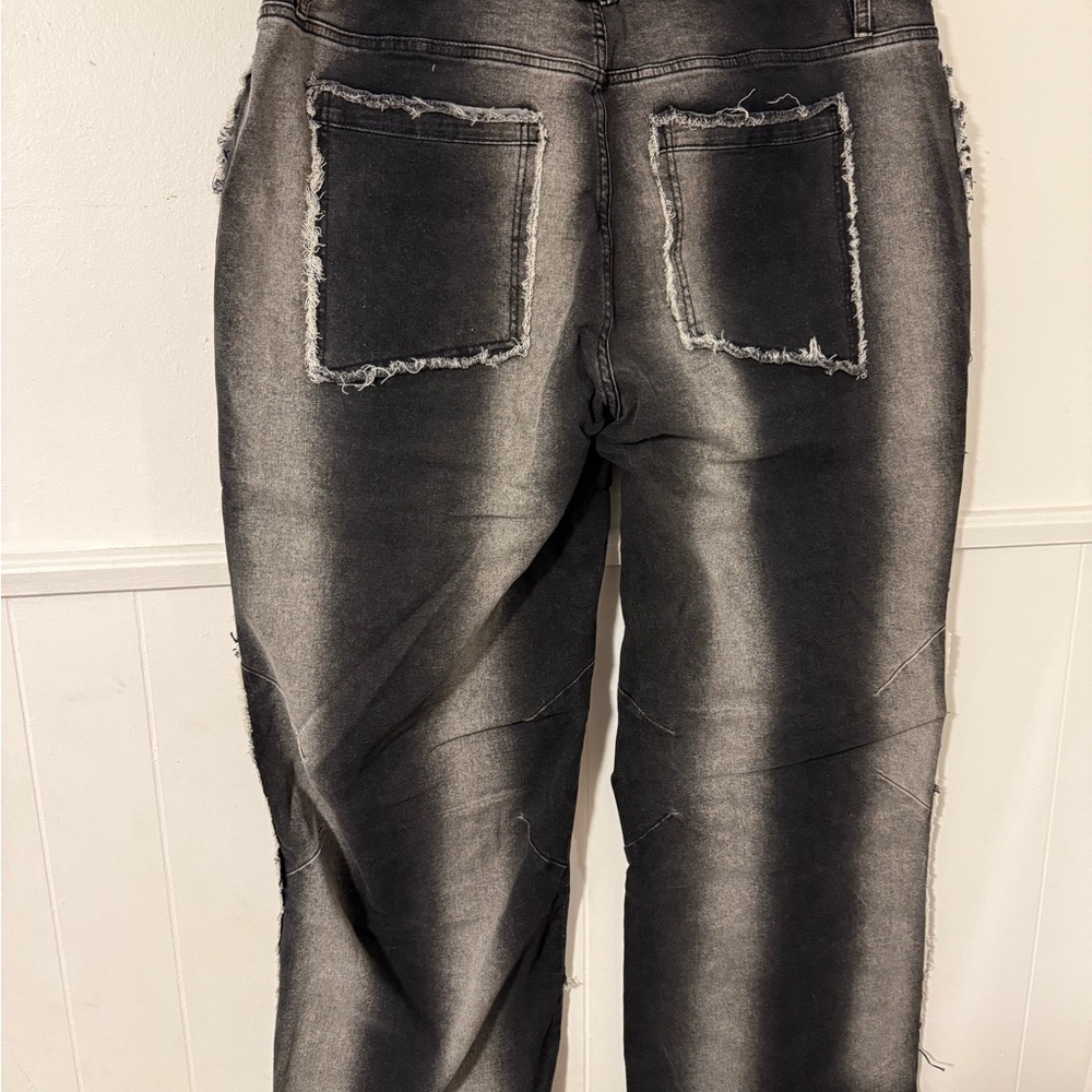 PLUS SIZE Distressed Straight Leg Jeans - Picture 5 of 6